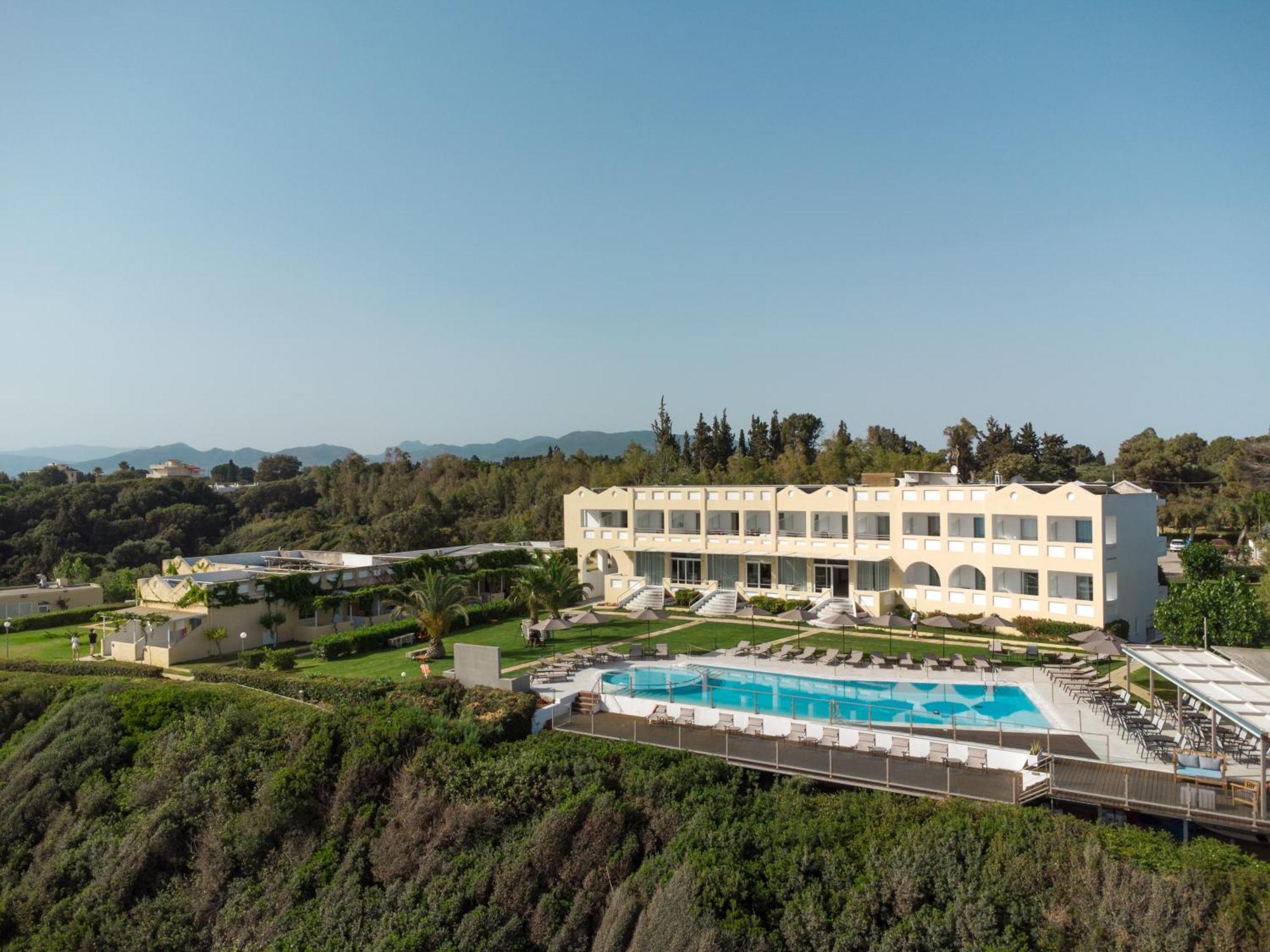 Niforeika Beach Hotel Exterior photo